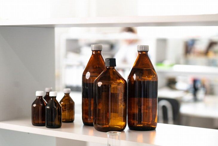 Produtos laboratoriais para farmacêuticas: o que realmente sustenta um controle de qualidade confiável