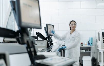 Consultoria para laboratórios: como transformar rotina técnica em resultados confiáveis